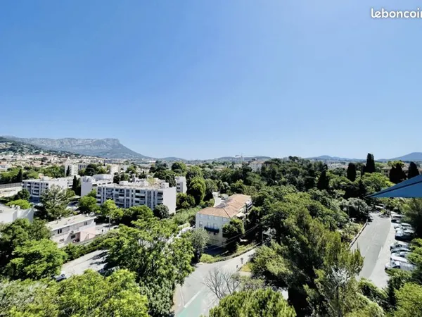 Appartement Toulon EST - LA BARENTINE T3 avec large balcon, 