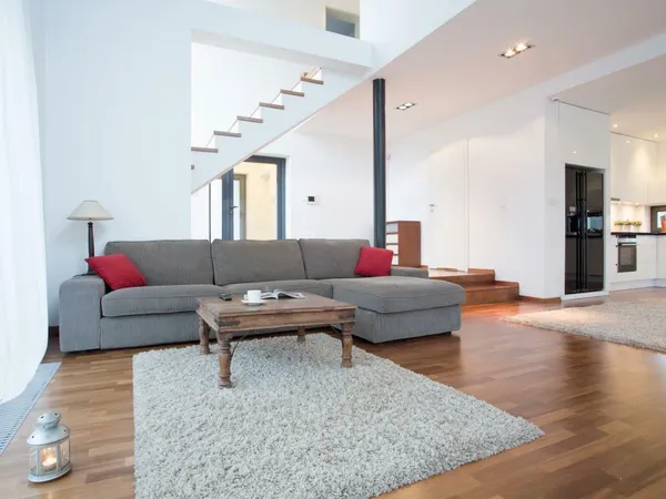 Maison familiale 5 pièces, emplacement exceptionnel : juste en face de la station Mairie de 