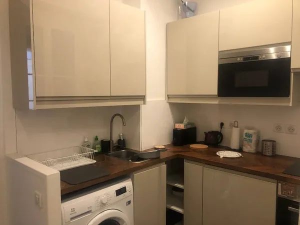 Studio 1 pièce 25 m² 