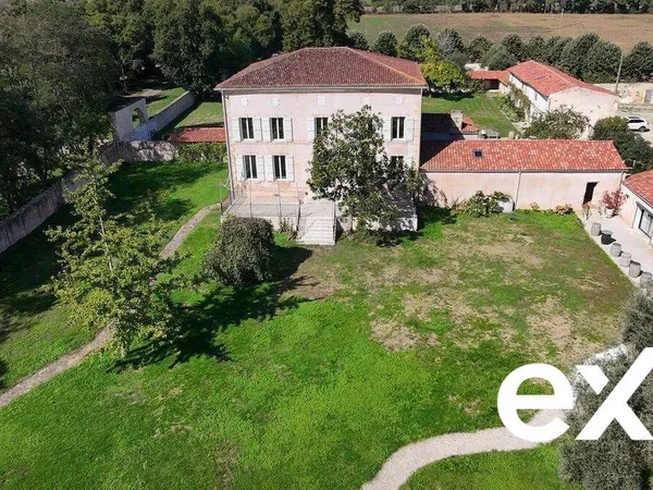 Maison 17 pièces 768 m² 