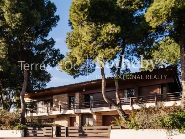 OEUVRE ARCHITECTURALE - RARE VILLA MODERNISTE CLASSEE 