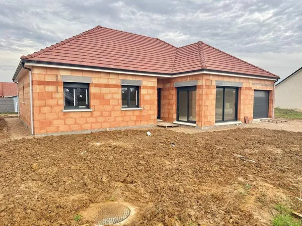 Maison de plain-pied 5 pièces 131 m² 