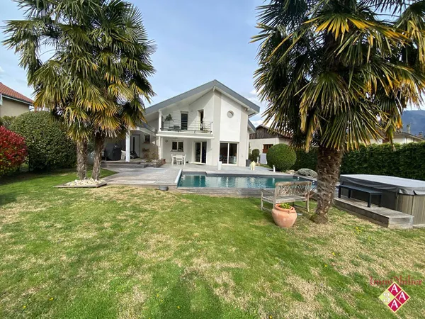 Maison 6 pièces 155 m² 