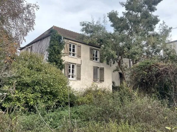 Maison 10 pièces 240 m² 