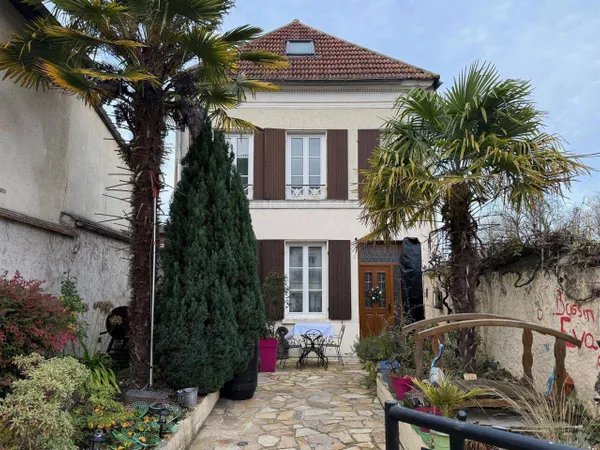 Maison 8 pièces 198 m² 