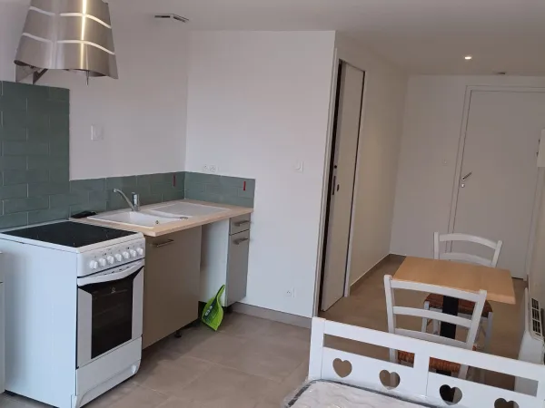Studio meublé à Challans Bien soumis à la garantie des loyers impayés. 