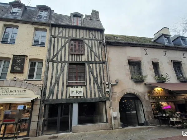 Local 375 m² Alençon 