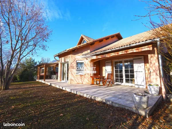Maison 5 pièces 156 m² 