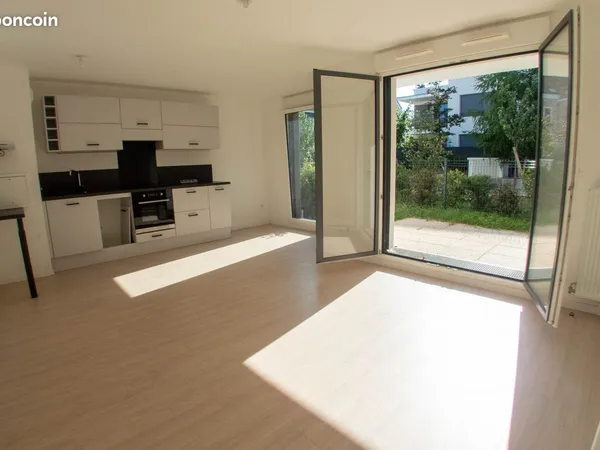 Studio 1 pièce 31 m² 