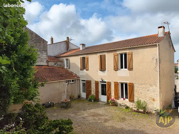 Maison 6 pièces 140 m² 