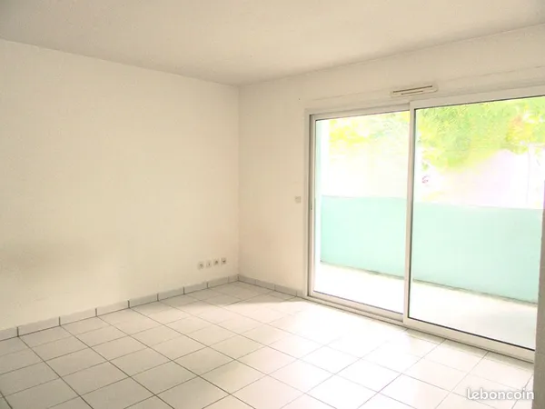 Appartement 2 chambres avec parking 
