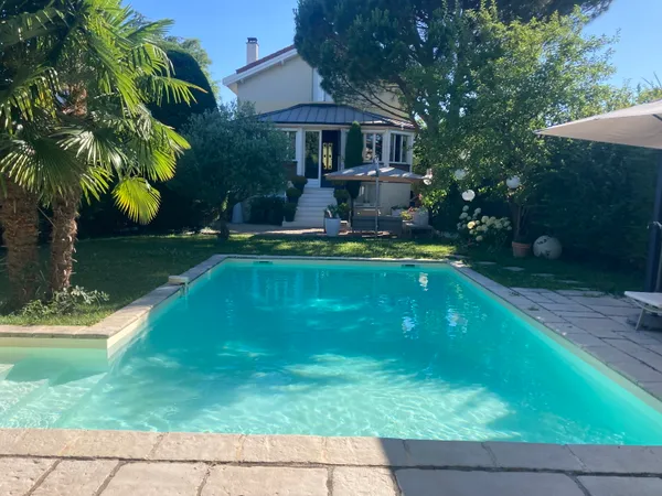 Vends maison esprit chic 
