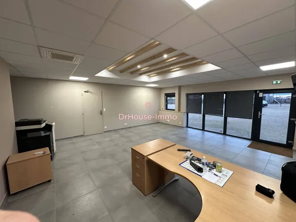 Local 367 m² 