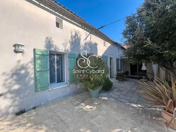 Propriété 8 pièces 294 m² 
