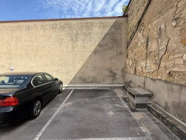 Parking 5 m² 