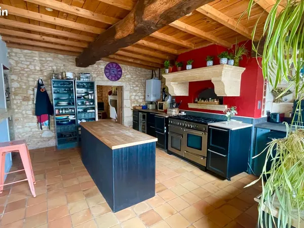 Maison 4 pièces 245 m² 