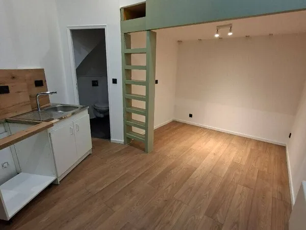 Appartement 1 pièce 14 m² 