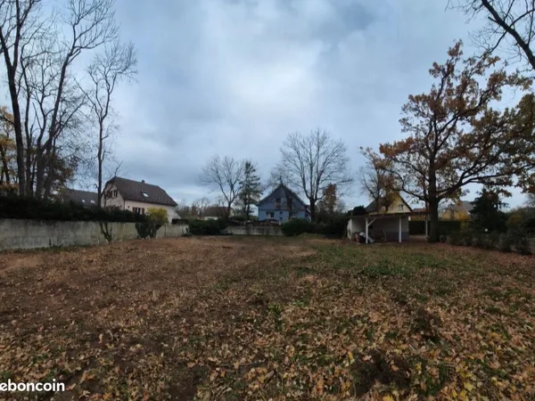 Terrain constructible 693 m²- Secteur résidentiel recherché - Richwiller (68120) 