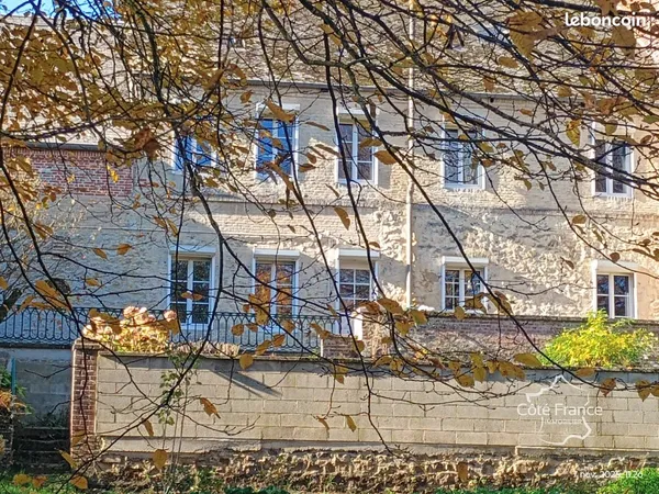 Maison de ville 8 pièces 211 m² 