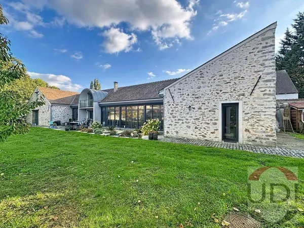 Maison 4 pièces 269 m² 