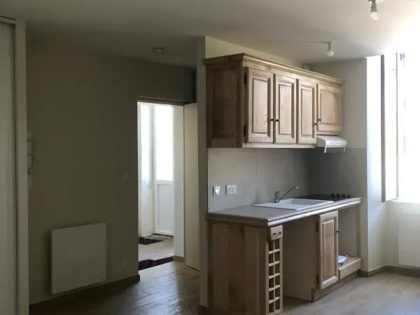 Studio 1 pièce 28 m² 