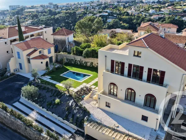 Maison 9 pièces 276 m² 