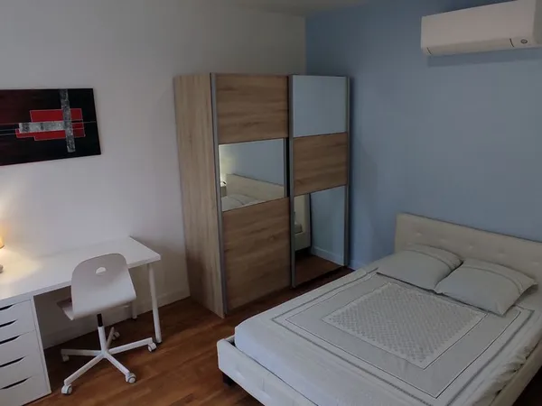 Appartement de standing, rénové à neuf, proche du centre 