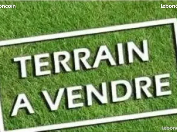 Terrain à batir 1111 m2 à Condé-Sur-Vire 