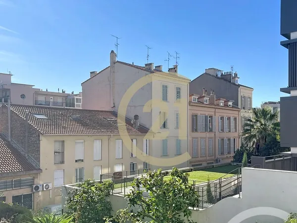 Appartement 4 pièces 79 m² 