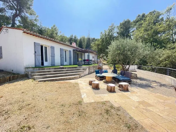 Maison de plain-pied 5 pièces 103 m² 