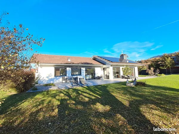 Villa 7 pièces 200 m² 