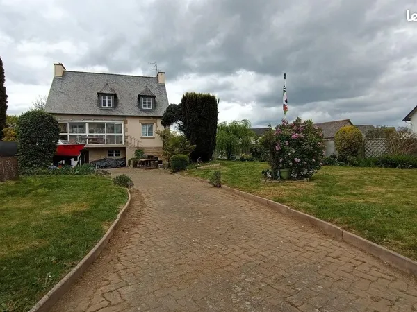 Propriété 7 pièces 162 m² 