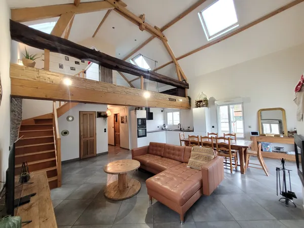 GRANGE RENOVEE 3/4 CHAMBRES - GARAGE - AUNEAU PROCHE 