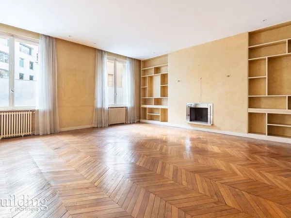 Appartement 5 pièces 266 m² 