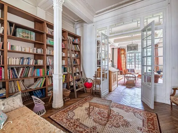 Maison de ville de 12 pièces principales 