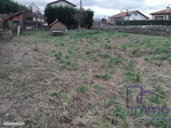 Terrain 680 m² Montbrison 