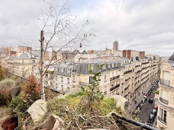 3 chambres avec balcon proche de l'Etoile 