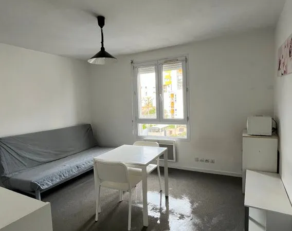 Studio meublé avec parking privé 