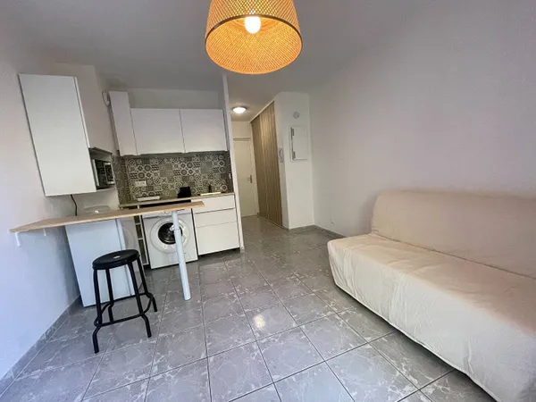 Appartement 1 pièce 19 m² 
