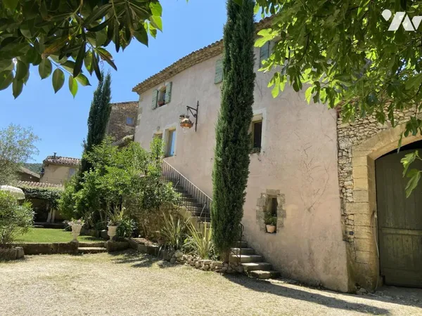Maison 10 pièces 300 m² 