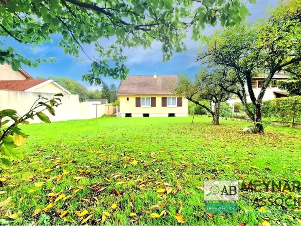 Maison individuelle 142 m2 sur 1014 m2 de terrain 