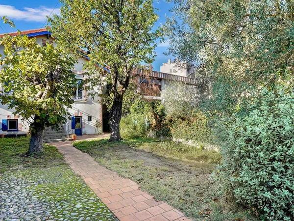 Maison 5 pièces 141 m² 