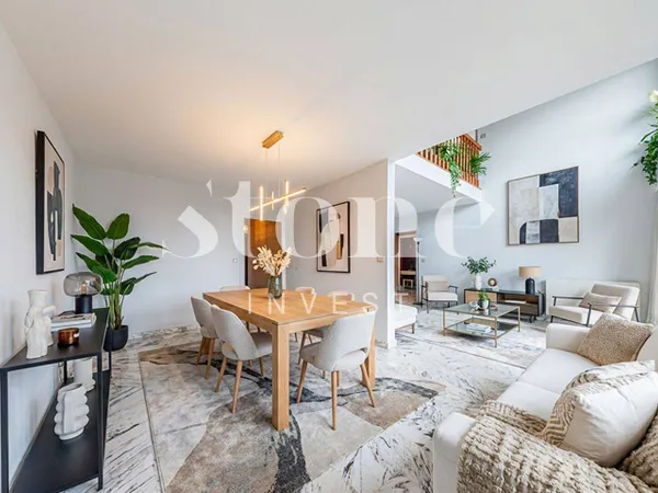 Duplex 7 pièces 158 m² 