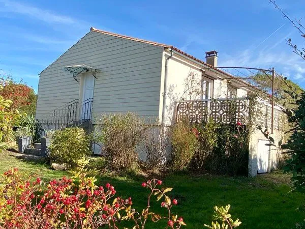 Maison rénovée 4ch Créon centre 