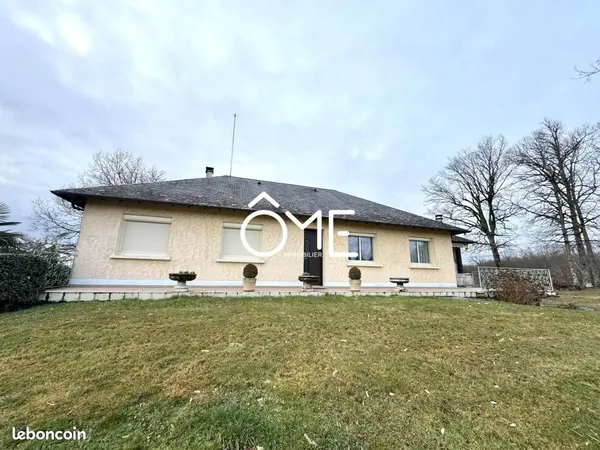 Propriété 8 pièces 225 m² 