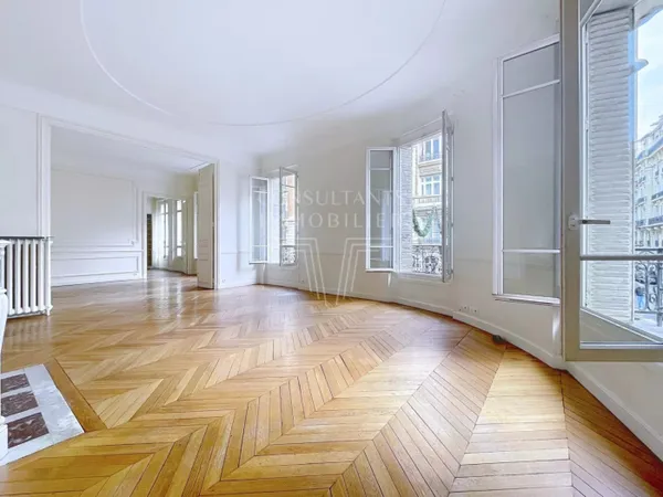 APPARTEMENT D'ANGLE FAMILIAL. 3,40 HSP 