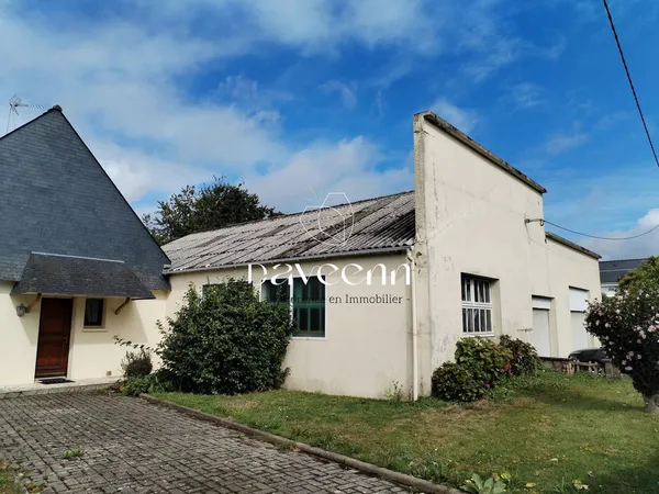 Maison avec hangar 