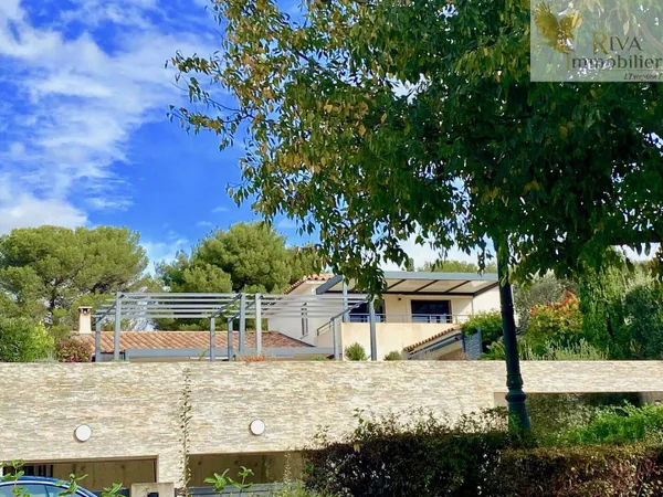 Villa 7 pièces 184 m² 
