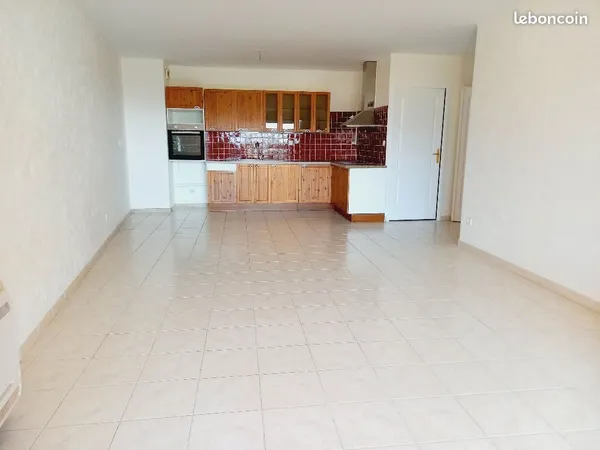 Appartement 3 pièces 76m² - HYERES - Quartier RIONDET 1 195 CC 