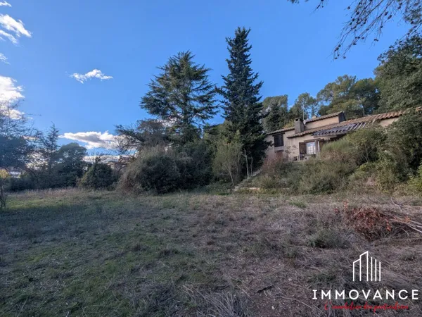Terrain 5000 m² 